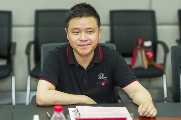 四川天府新区成都党工委副书记刘荣华一行来校交流考察