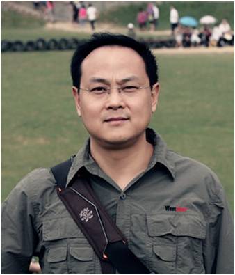 刘川(1965.01-),男,汉,江苏南京人,中共党员.